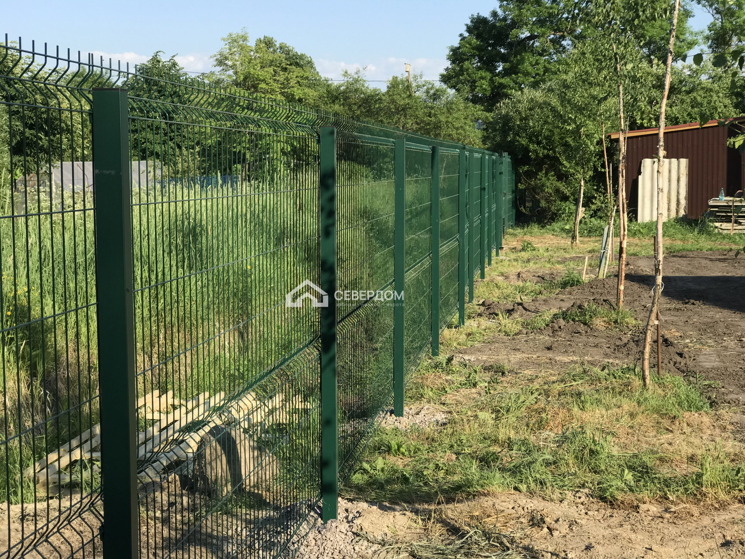 Секционный забор из 3D сетки Гиттер